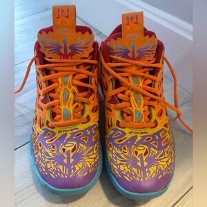 Kids Lamello Ball basketball shoes size 5.5